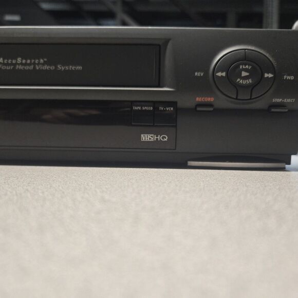 RCA VR623HF 4-Head Hi-Fi Stereo VCR VHS Player For Parts or Repair As-Is - Picture 3 of 5